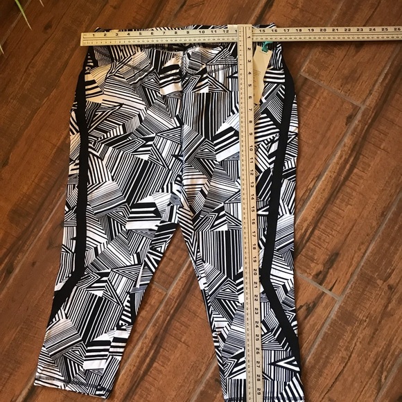 Livi 14/16 Capri Bottoms Size 14/16‎ #2221 - Picture 3 of 3